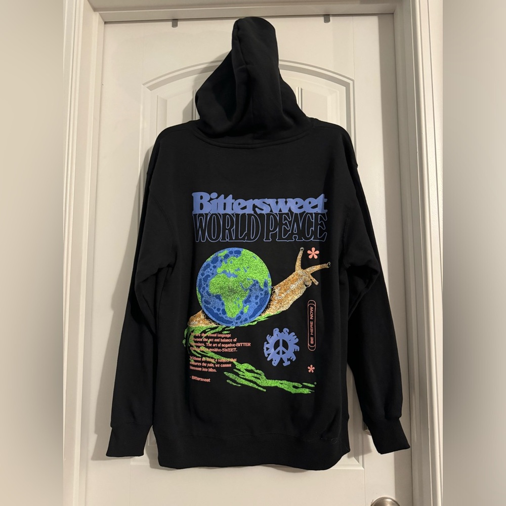 Great Bitter Sweet men's size M black bittersweet world peace graphic hoodie